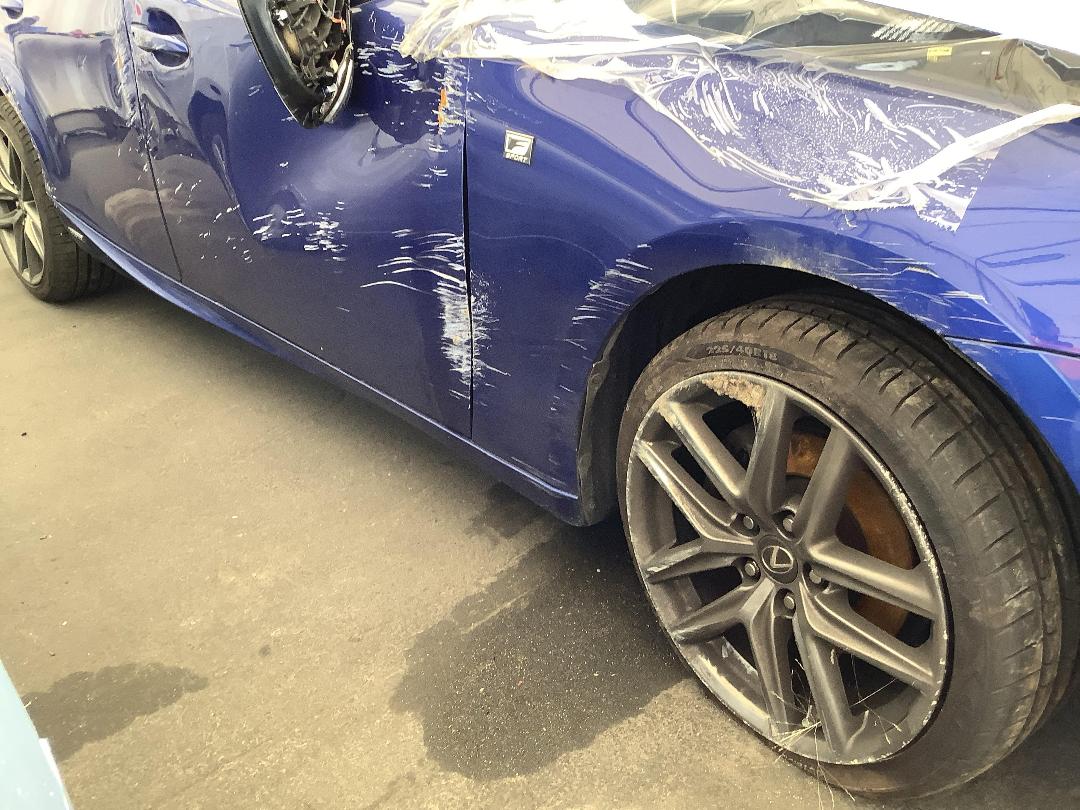 Photo '6' of Lexus IS300H