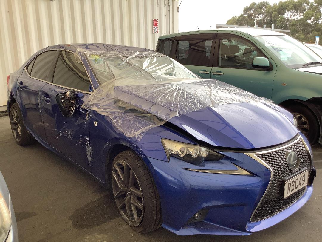 Photo '5' of Lexus IS300H