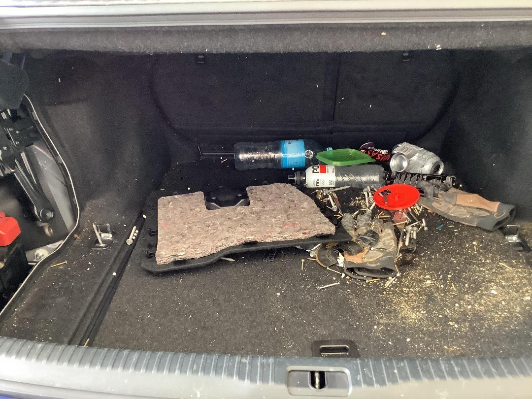 Photo '11' of Lexus IS300H