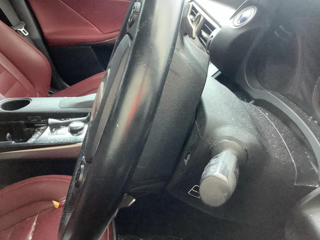 Photo '14' of Lexus IS300H