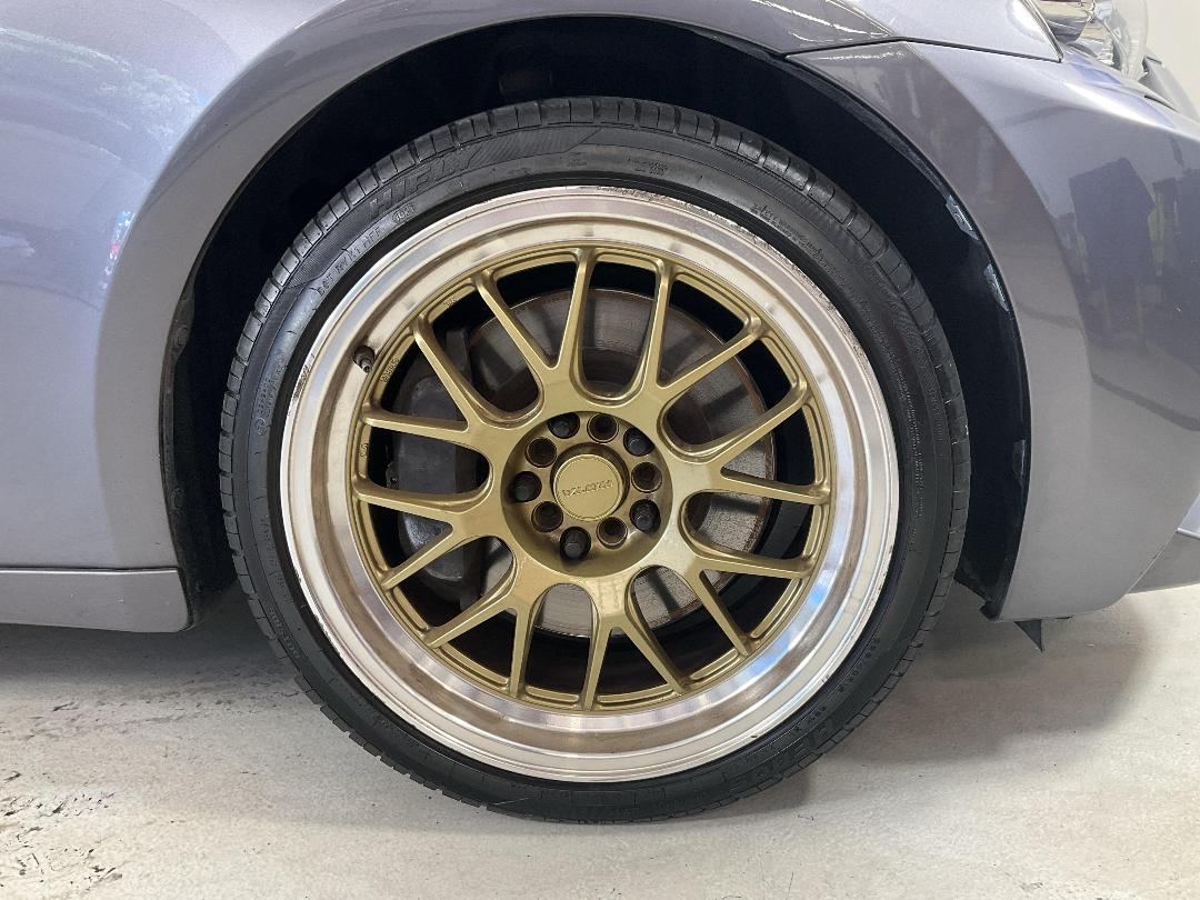 Photo '9' of Lexus IS350