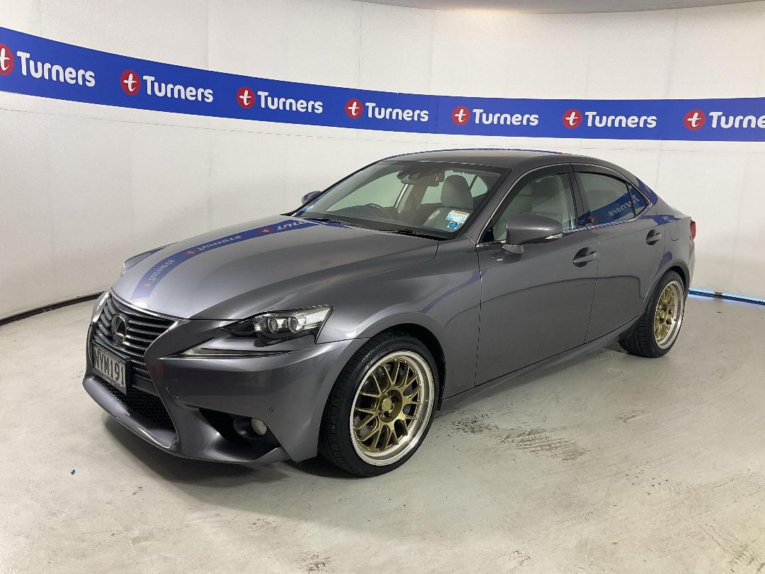 Photo '4' of Lexus IS350