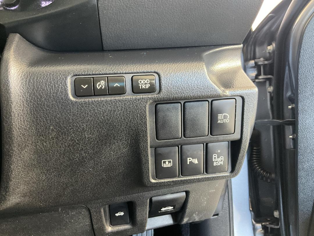 Photo '29' of Lexus IS350