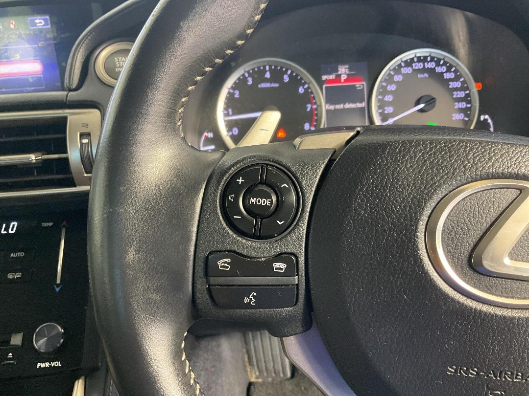 Photo '26' of Lexus IS350