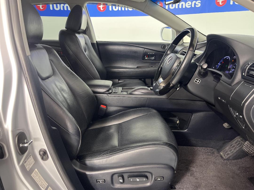 Photo '16' of Lexus RX450H Photo '16' of Lexus RX450H