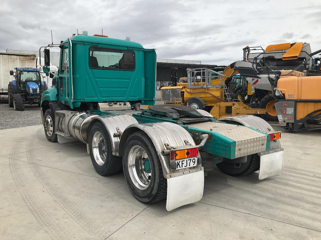 Photo '6' of Mack Granite CMMT 6X4 Tractor Unit