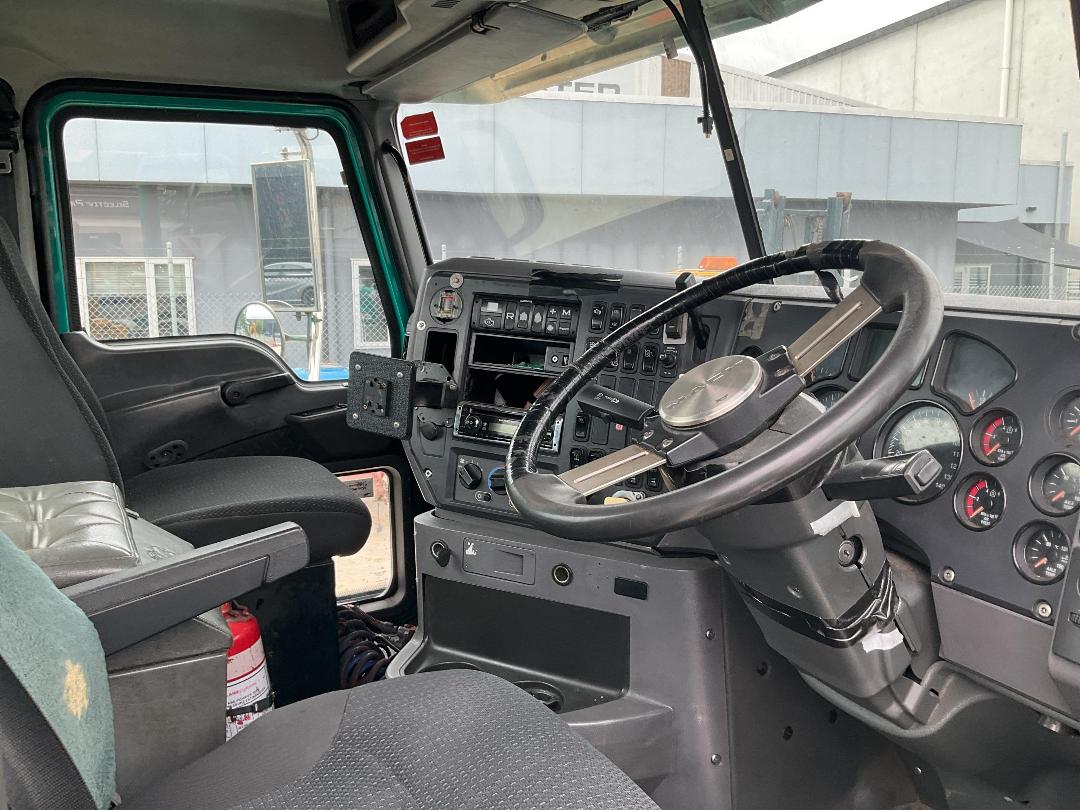 Photo '11' of Mack Granite CMMT 6X4 Tractor Unit