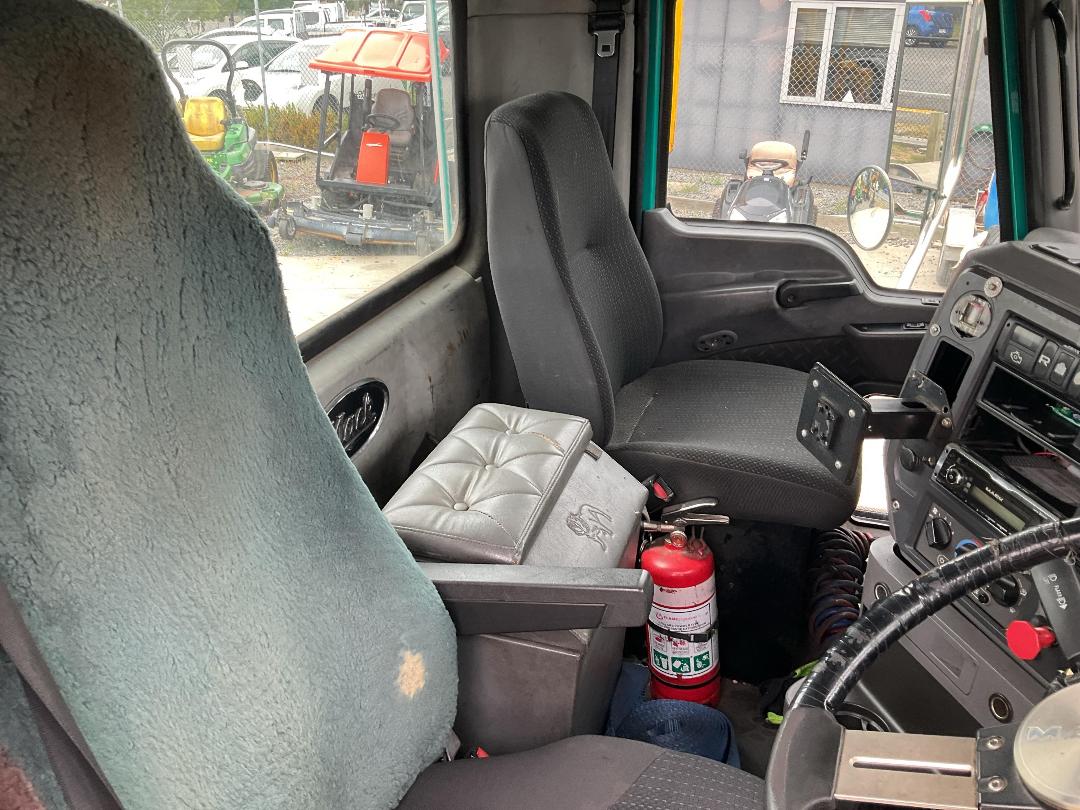 Photo '12' of Mack Granite CMMT 6X4 Tractor Unit