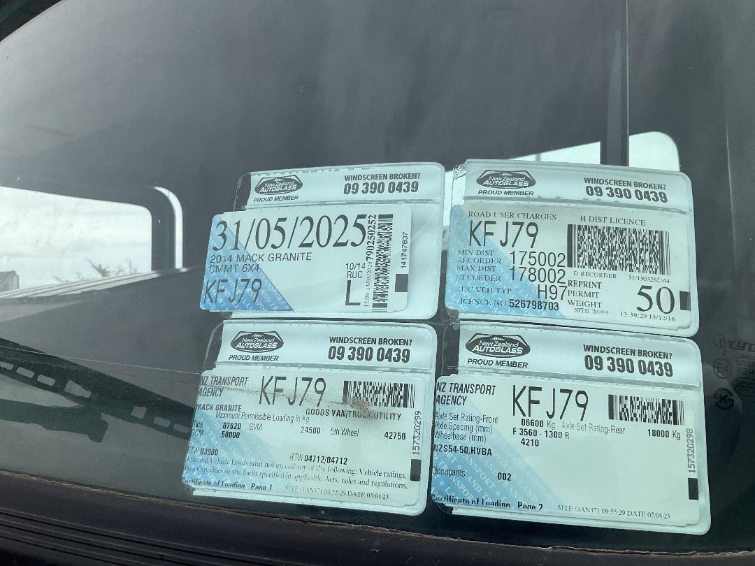 Photo '23' of Mack Granite CMMT 6X4 Tractor Unit