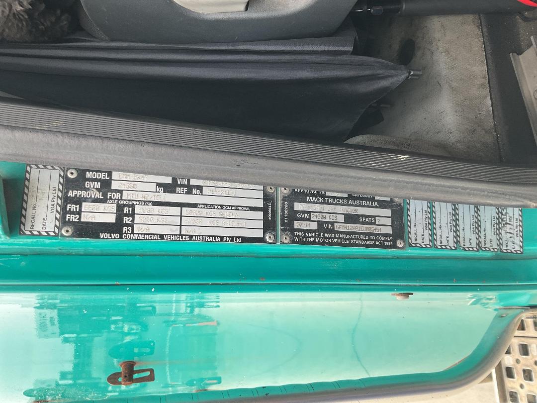 Photo '25' of Mack Granite CMMT 6X4 Tractor Unit