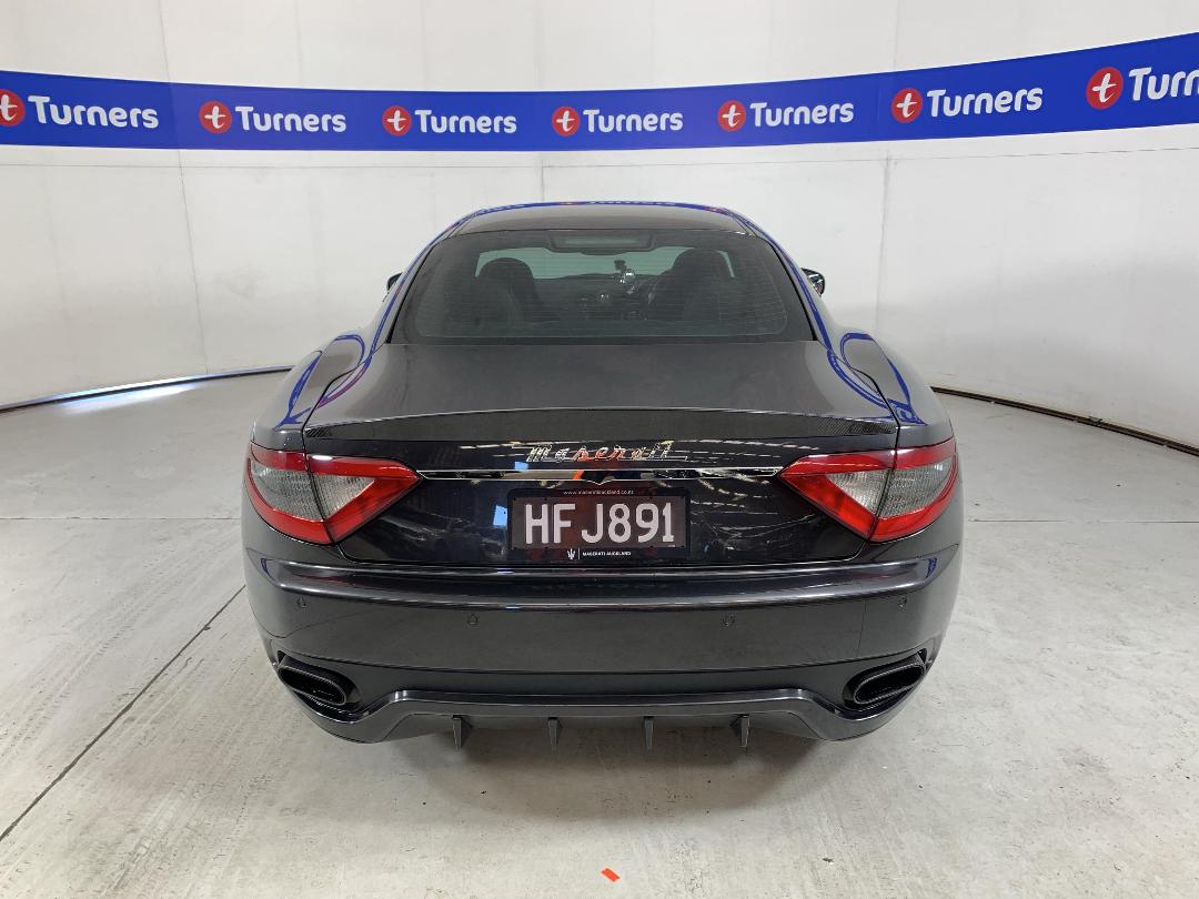 Photo '6' of Maserati Granturismo Photo '6' of Maserati Granturismo