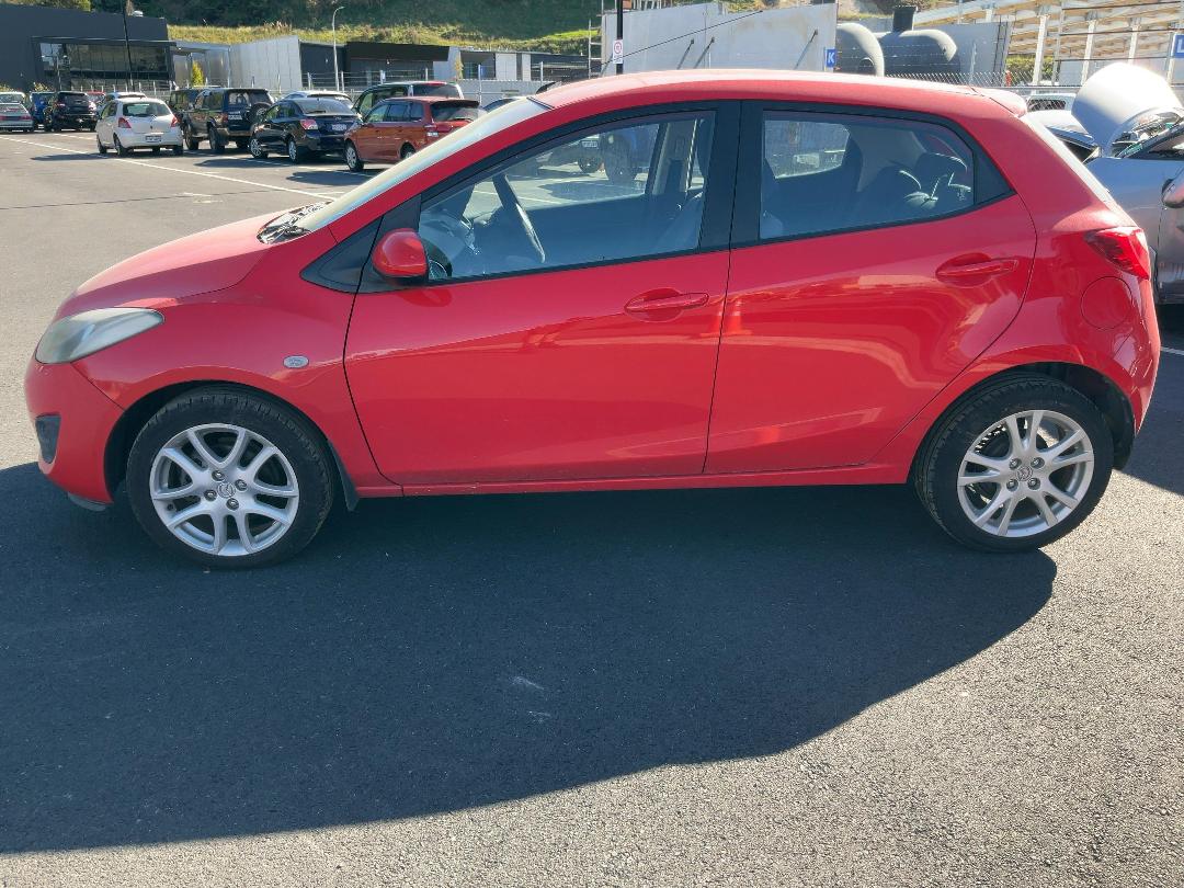 Photo '4' of Mazda 2