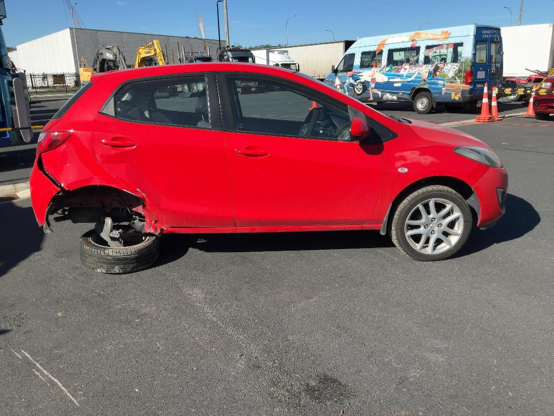 Photo '8' of Mazda 2