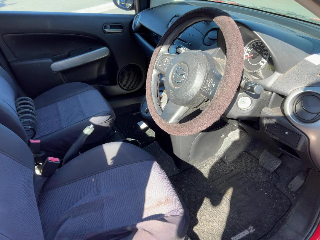 Photo '17' of Mazda 2