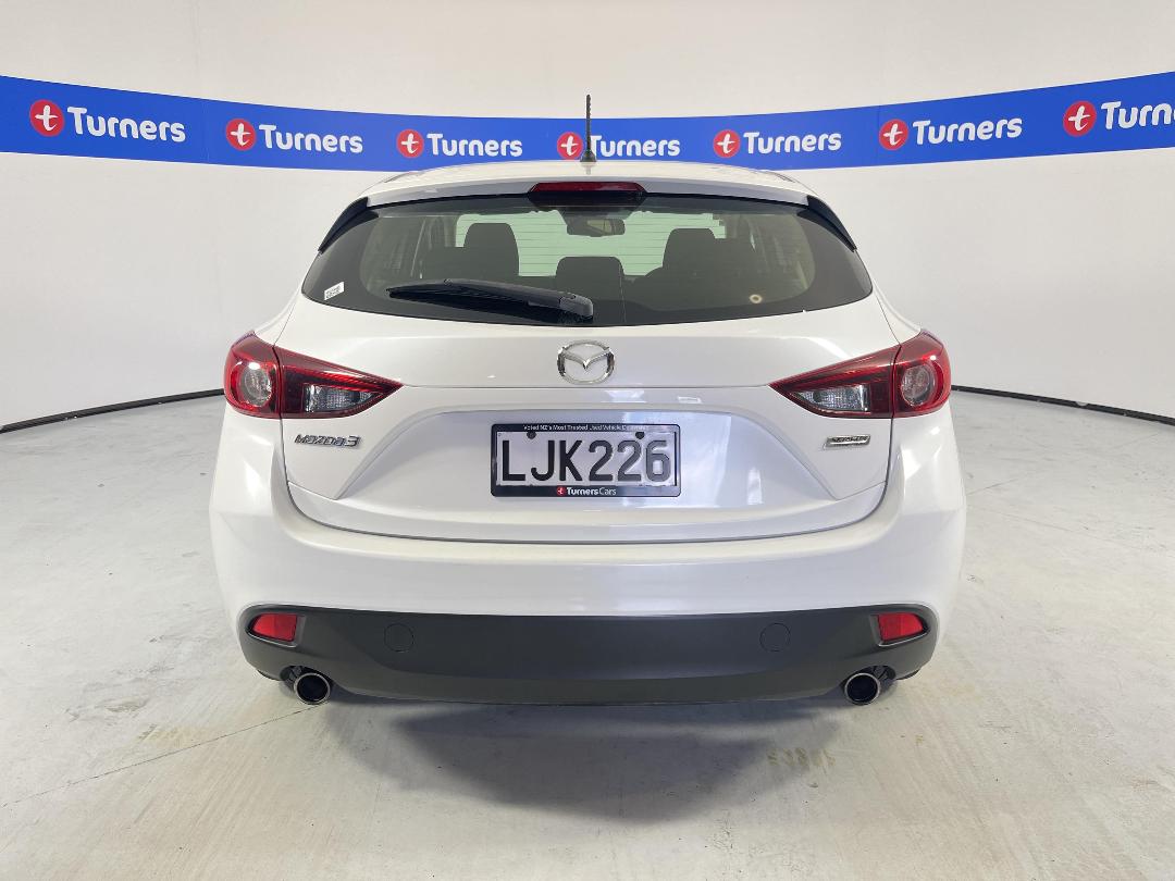 Photo '6' of Mazda 3