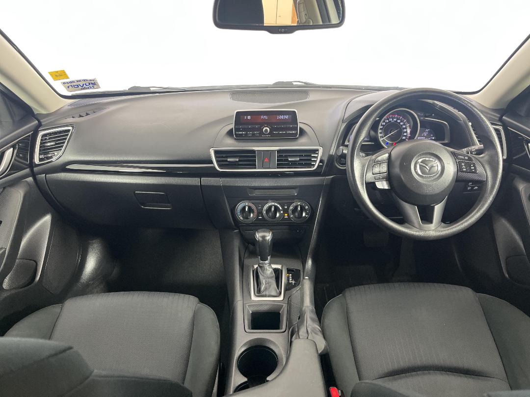 Photo '17' of Mazda 3