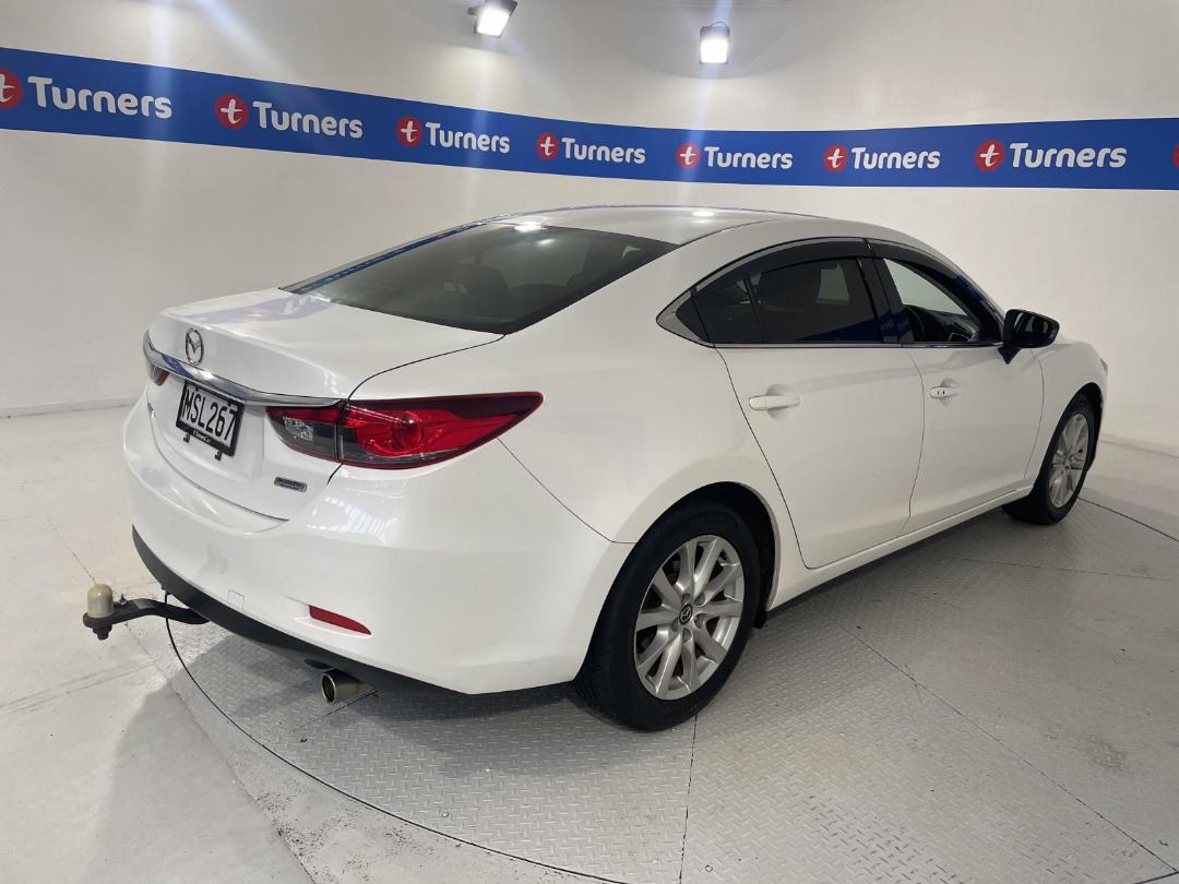 Photo '7' of Mazda Atenza