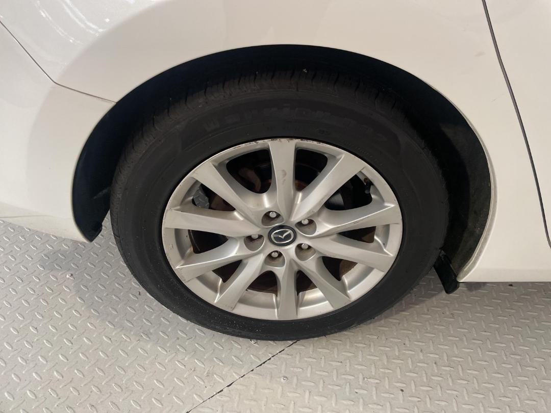 Photo '12' of Mazda Atenza