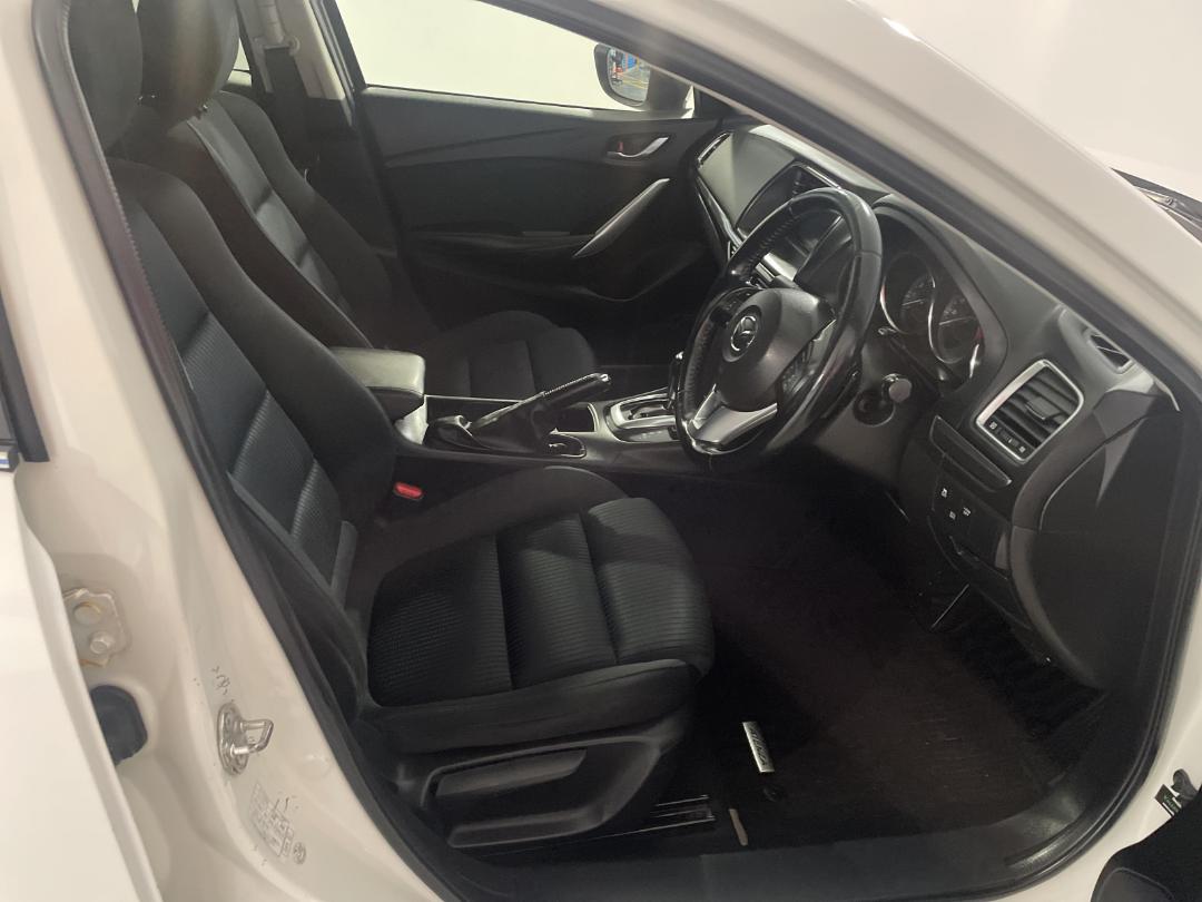 Photo '16' of Mazda Atenza