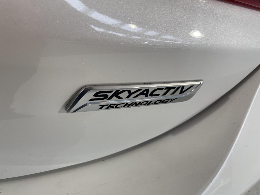 Photo '37' of Mazda Atenza