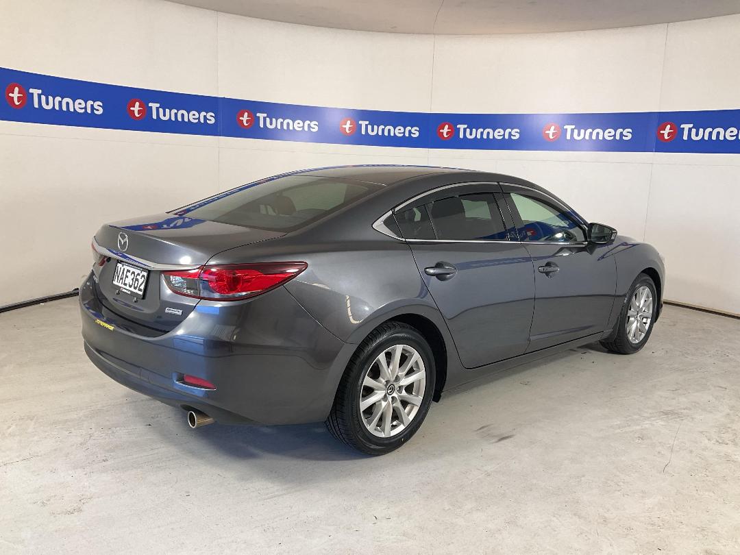 Photo '7' of Mazda Atenza