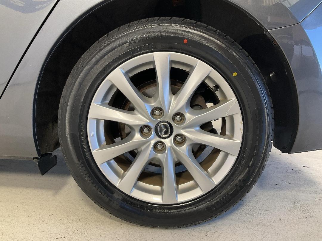 Photo '11' of Mazda Atenza