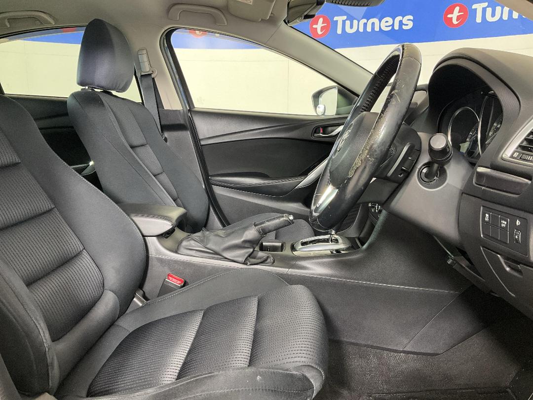 Photo '16' of Mazda Atenza