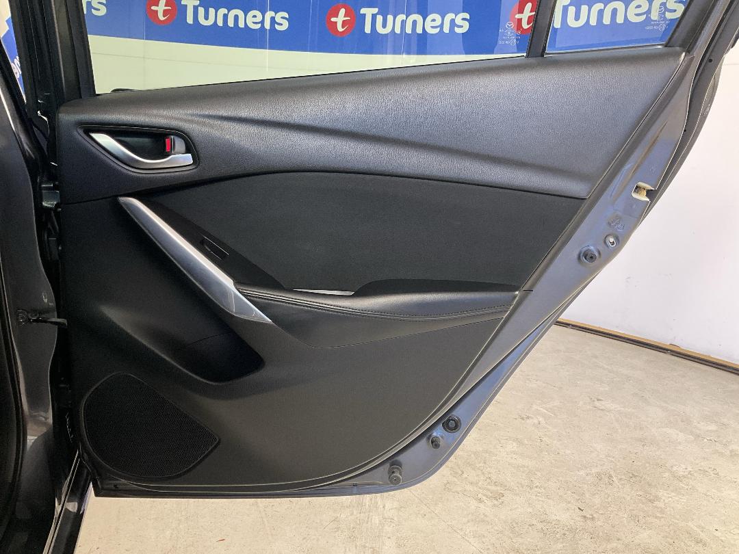 Photo '19' of Mazda Atenza