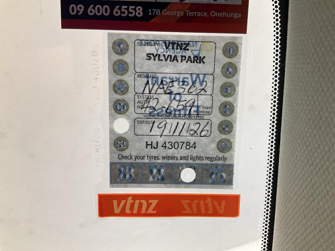 Photo '23' of Mazda Atenza