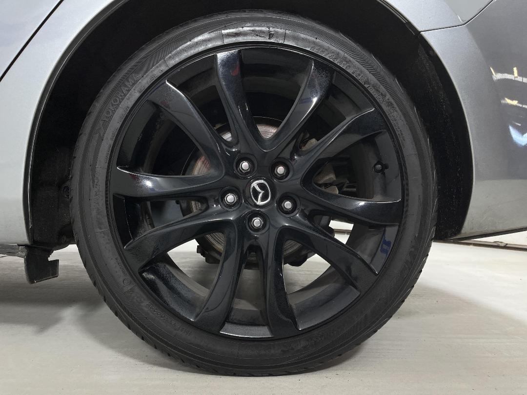 Photo '11' of Mazda Atenza