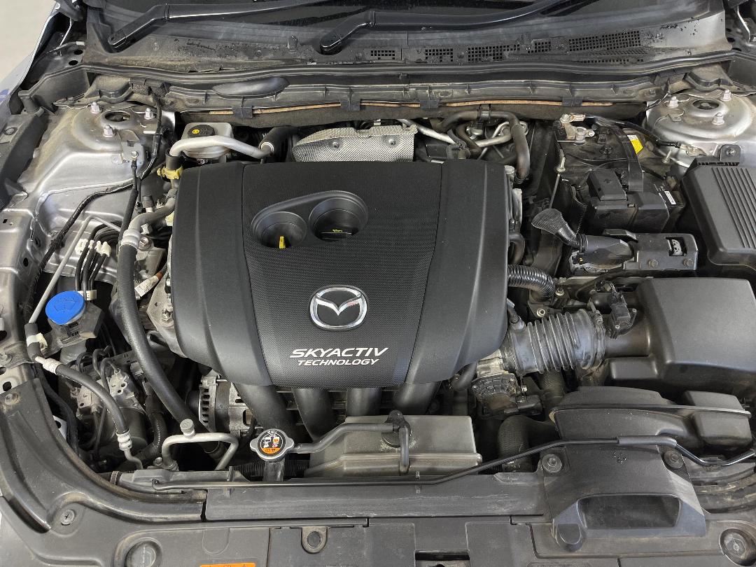 Photo '13' of Mazda Atenza
