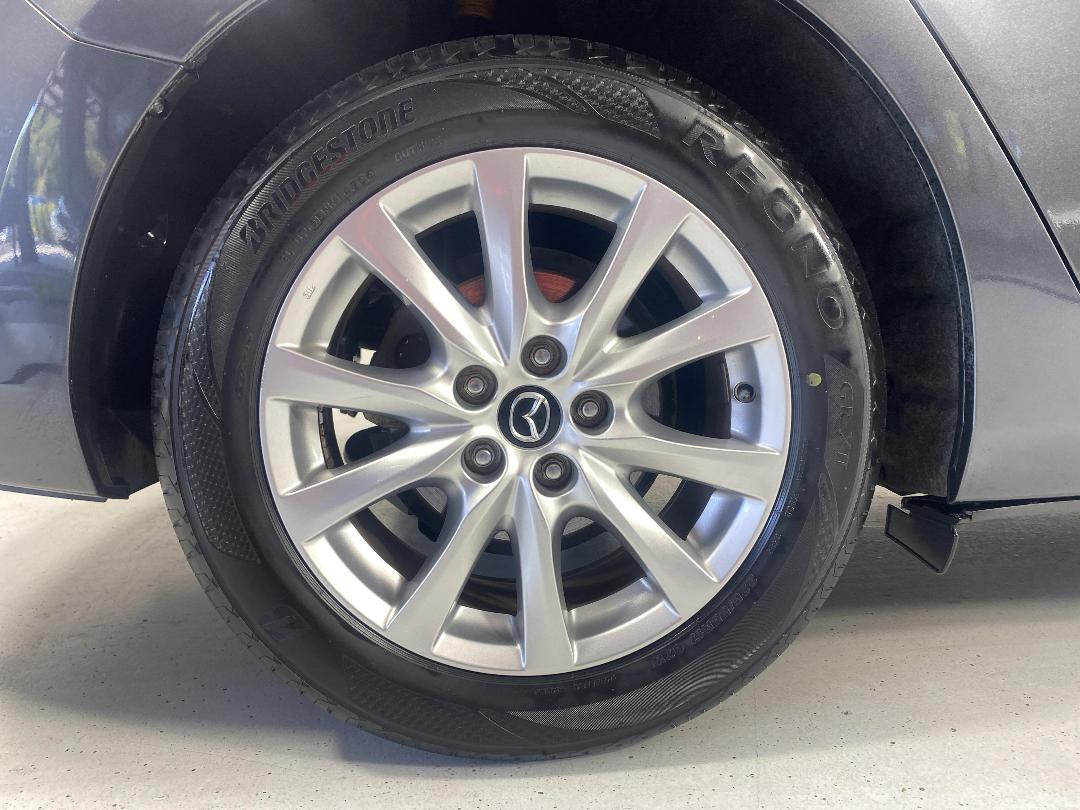 Photo '12' of Mazda Atenza