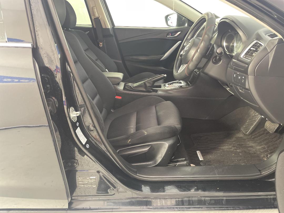 Photo '16' of Mazda Atenza