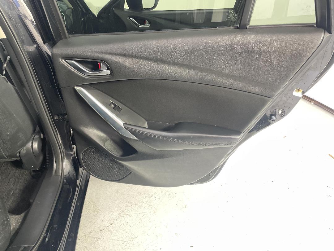 Photo '19' of Mazda Atenza