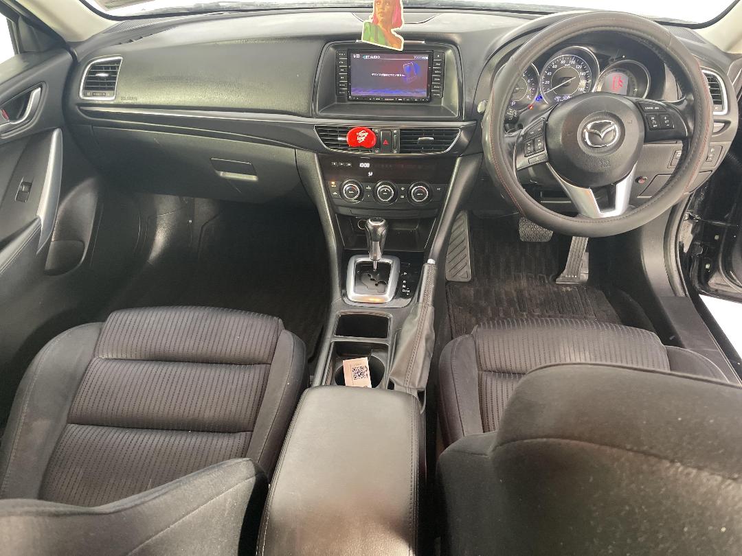 Photo '17' of Mazda Atenza