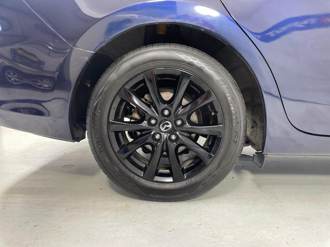 Photo '12' of Mazda Atenza