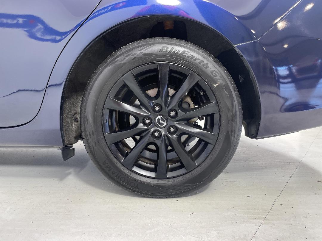 Photo '11' of Mazda Atenza