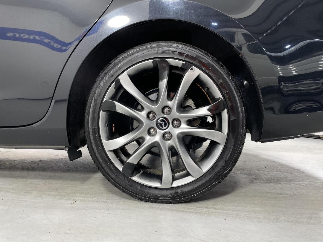 Photo '11' of Mazda Atenza