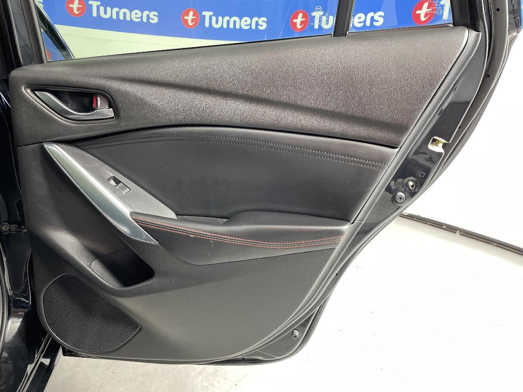 Photo '19' of Mazda Atenza