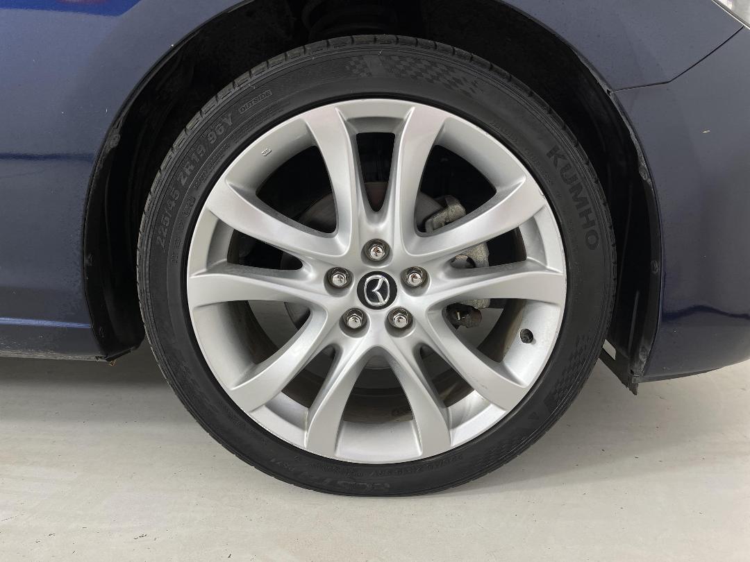 Photo '9' of Mazda Atenza