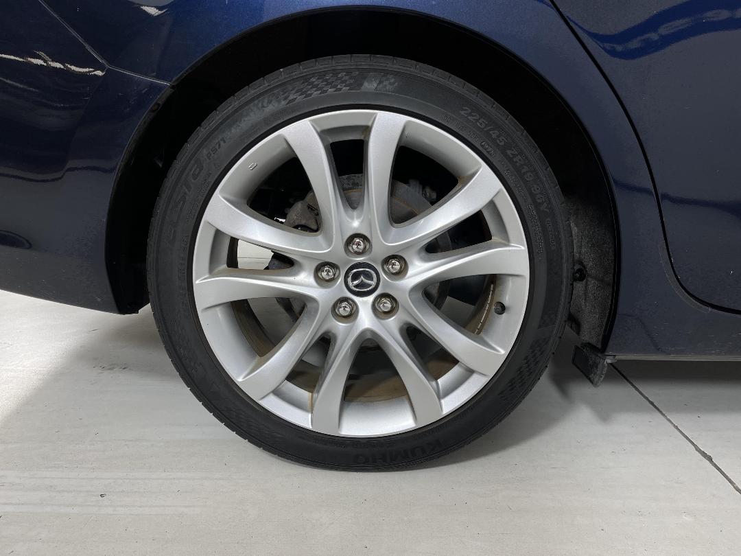 Photo '12' of Mazda Atenza