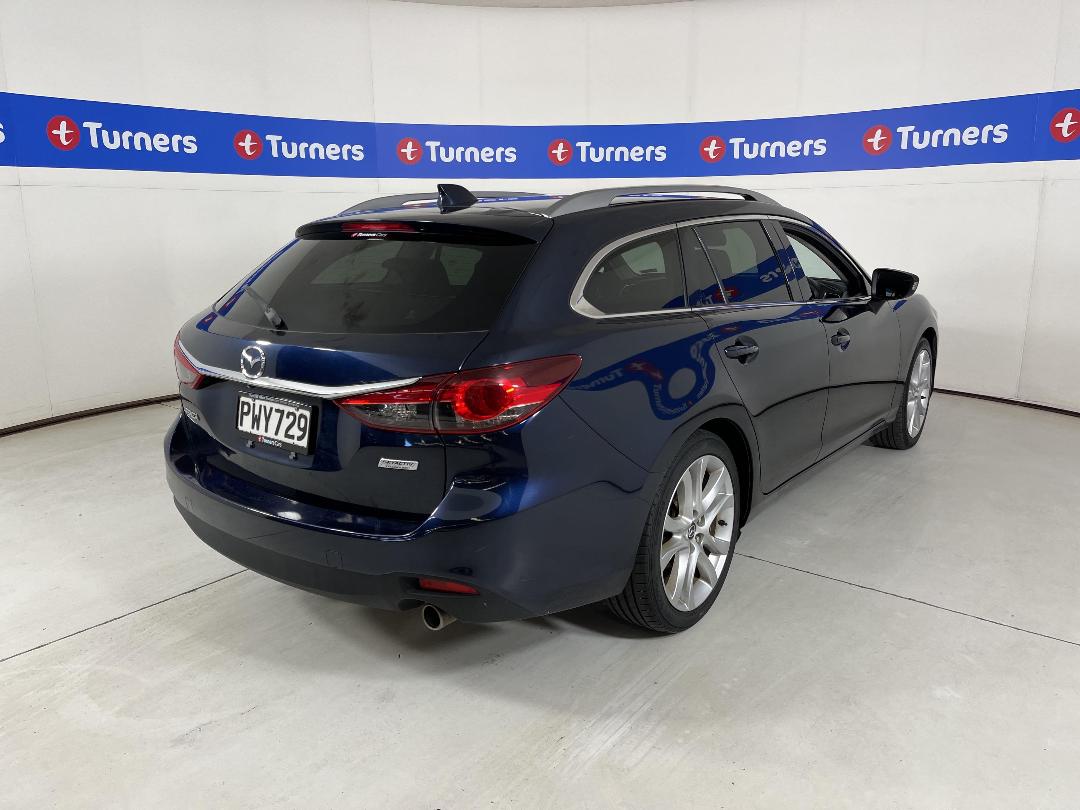 Photo '7' of Mazda Atenza