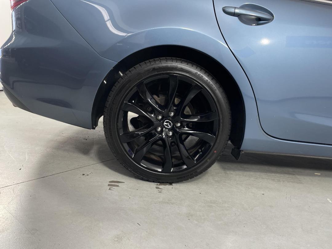 Photo '12' of Mazda Atenza