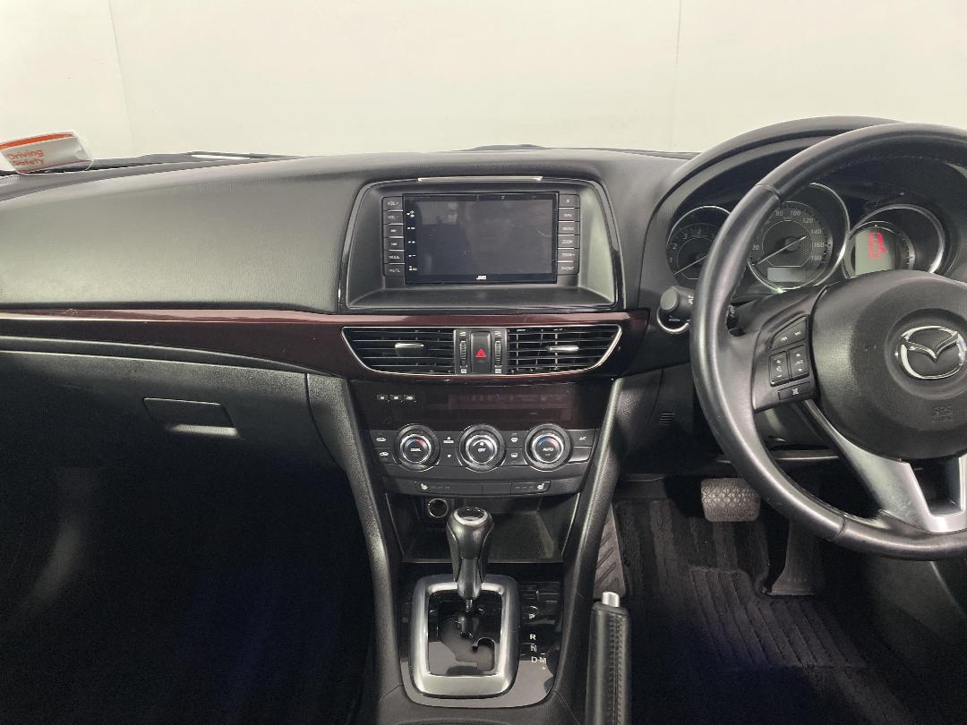 Photo '18' of Mazda Atenza