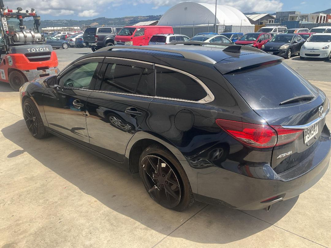 Photo '3' of Mazda Atenza Photo '3' of Mazda Atenza