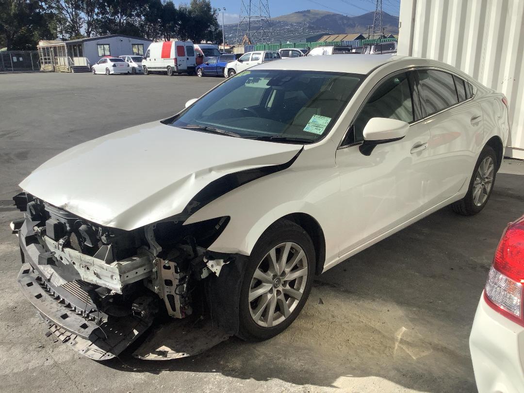 Photo '4' of Mazda Atenza