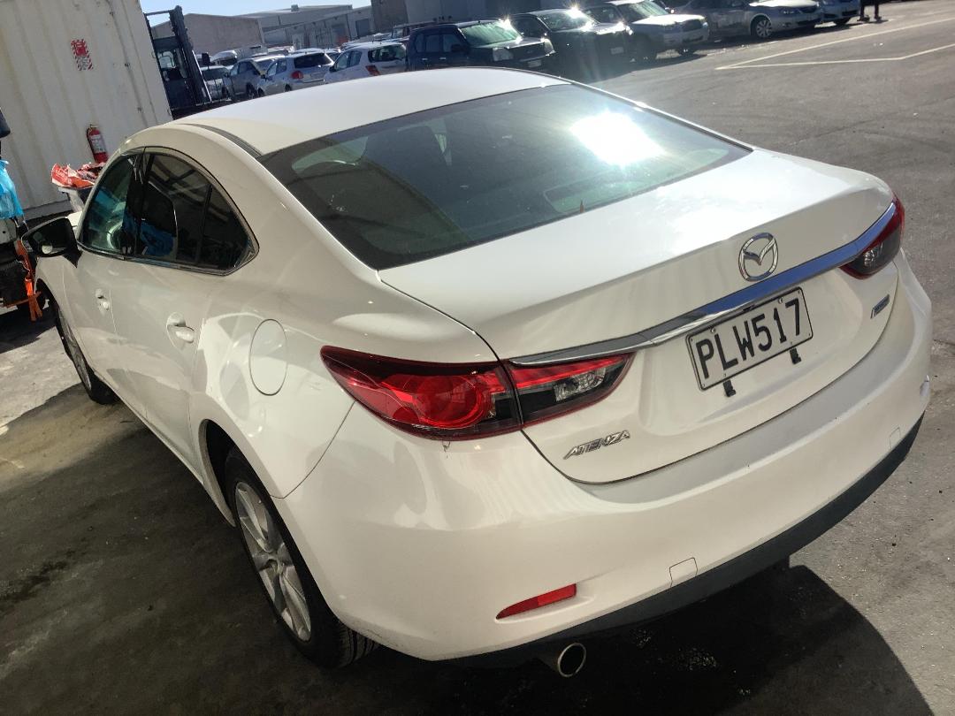 Photo '7' of Mazda Atenza