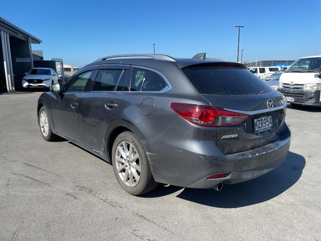 Photo '9' of Mazda Atenza