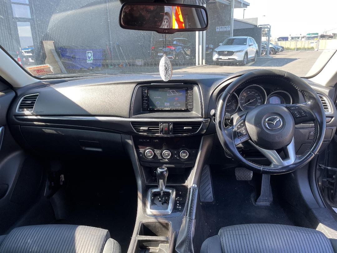 Photo '17' of Mazda Atenza