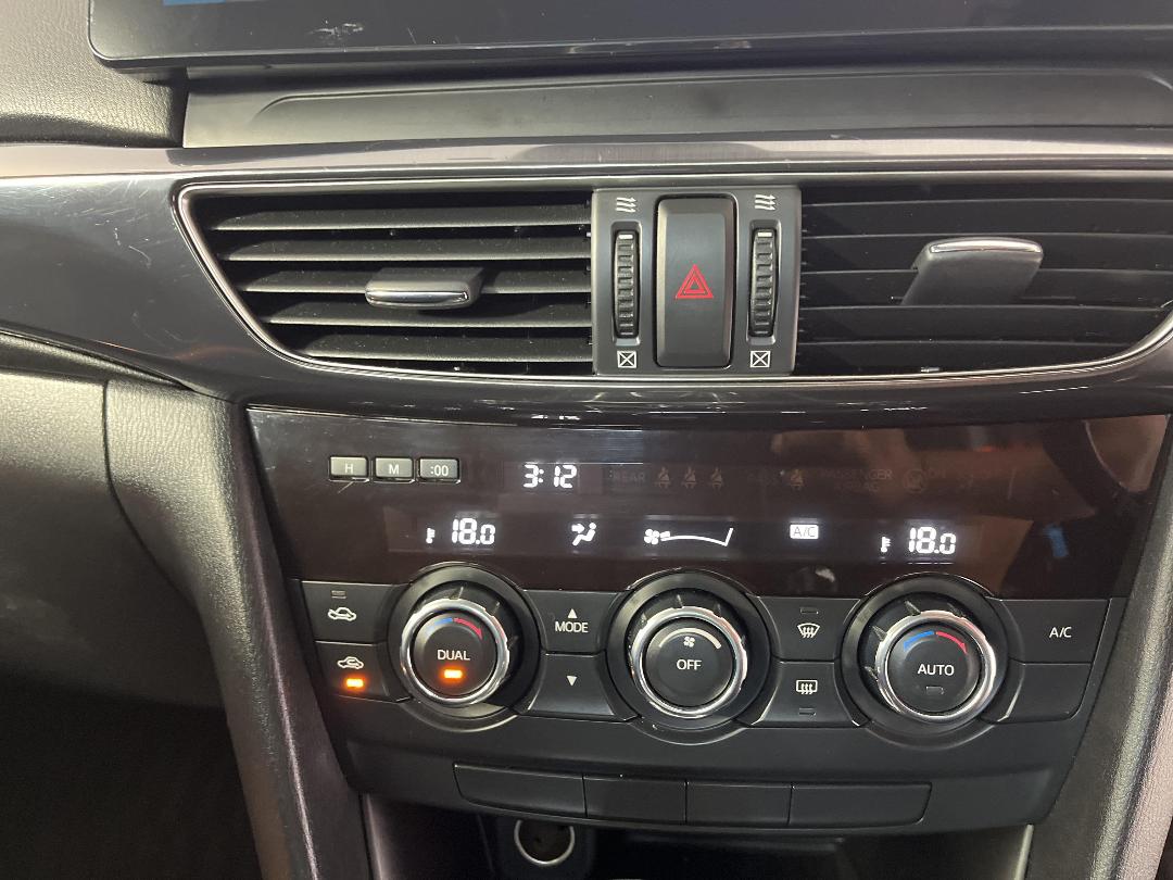 Photo '29' of Mazda Atenza Photo '29' of Mazda Atenza